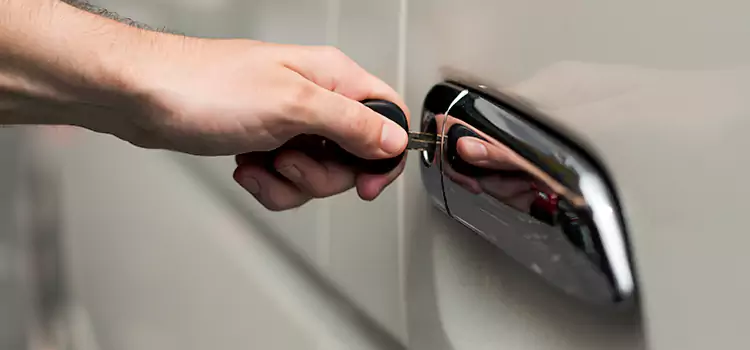 Why Choose Our Auto Locksmith Team in Raytown, MO?